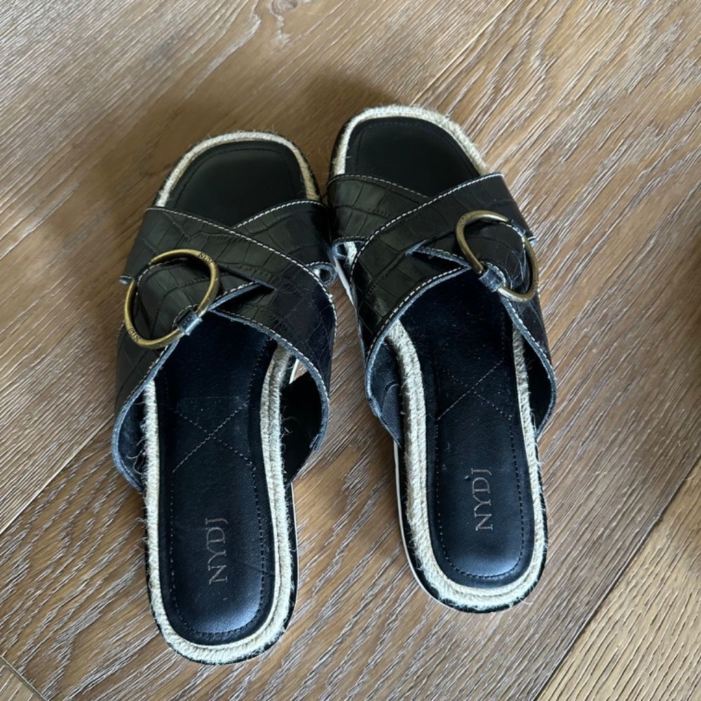 NYDJ Ross Slide Sandal Black Leather Crisscross Comfort Size 8 NEW - Picture 4 of 10